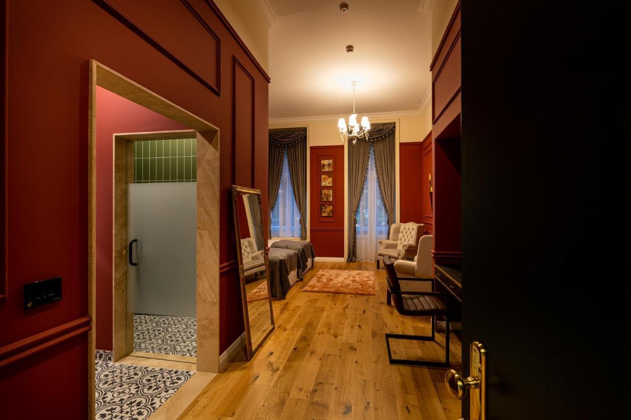 Boutique Hotel Cocosul De Aur Targu Mures Ngoại thất bức ảnh