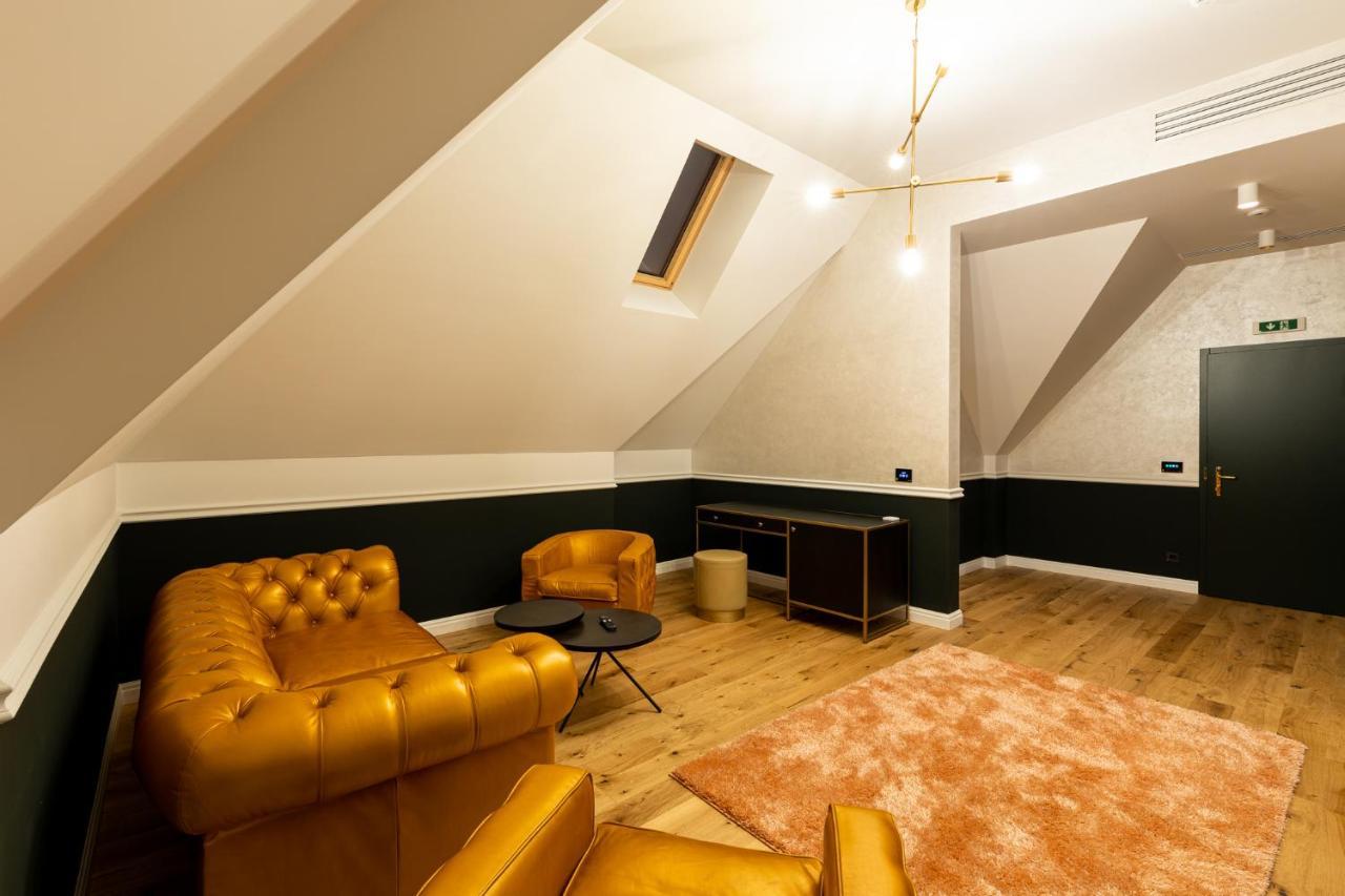 Boutique Hotel Cocosul De Aur Targu Mures Ngoại thất bức ảnh