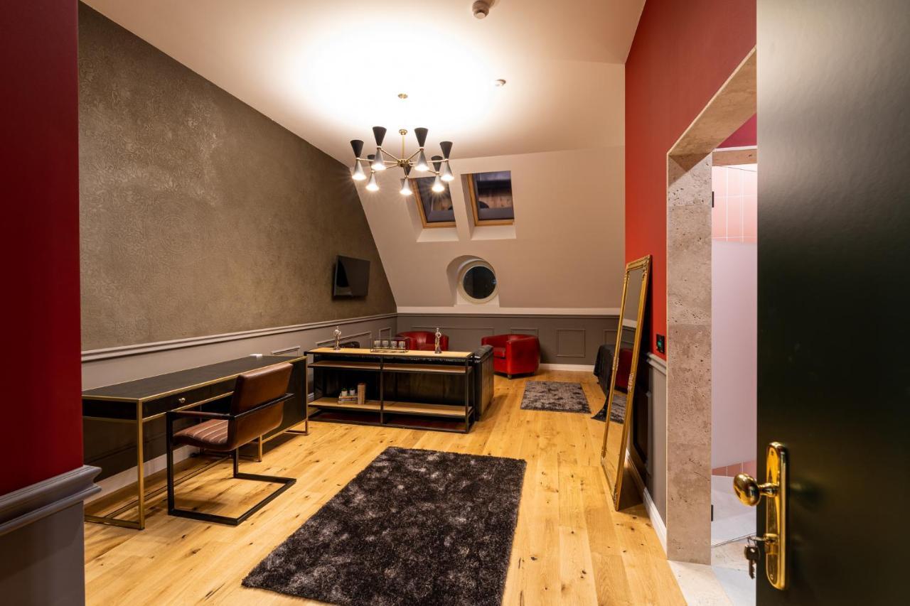 Boutique Hotel Cocosul De Aur Targu Mures Ngoại thất bức ảnh