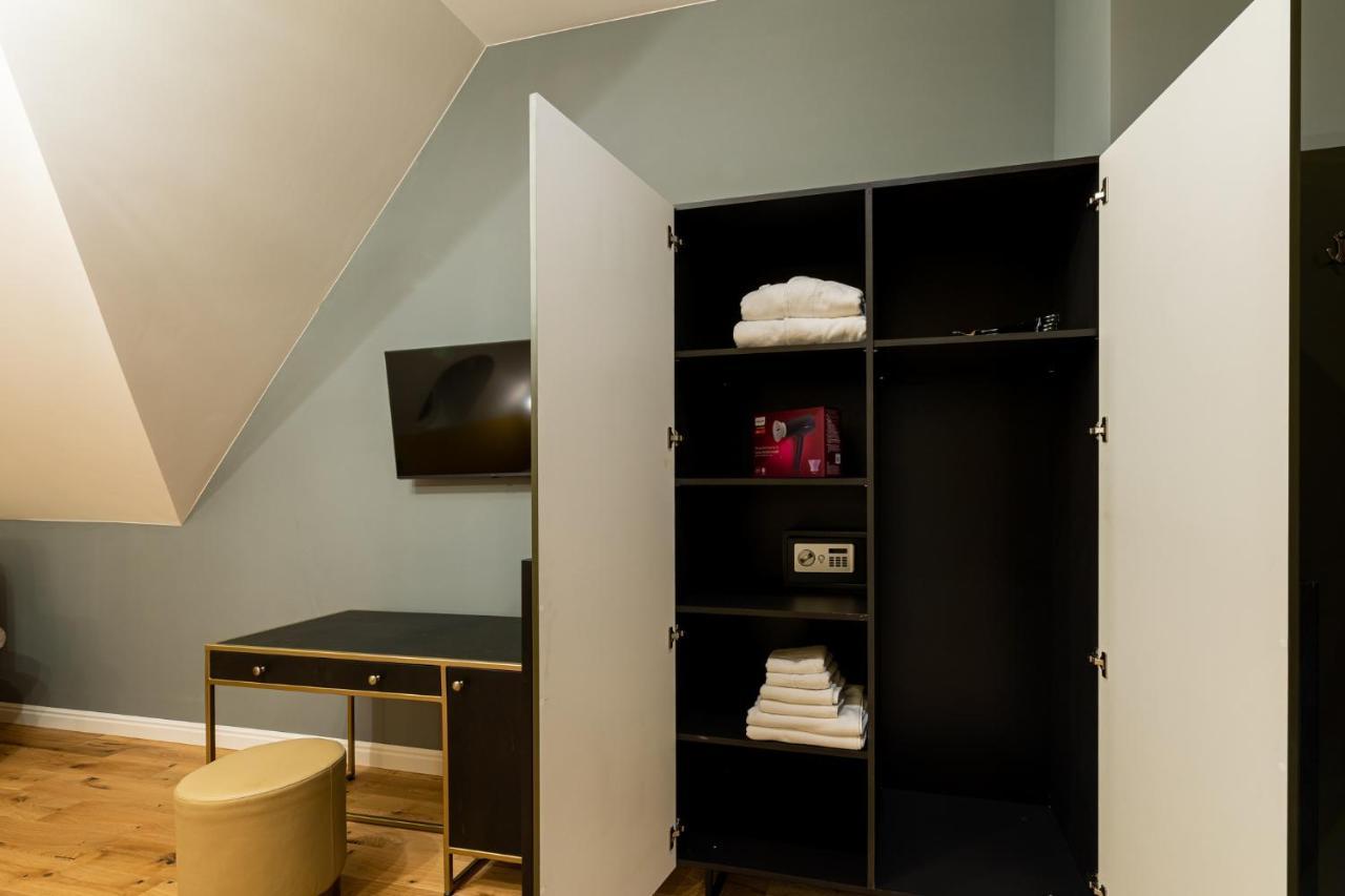 Boutique Hotel Cocosul De Aur Targu Mures Ngoại thất bức ảnh