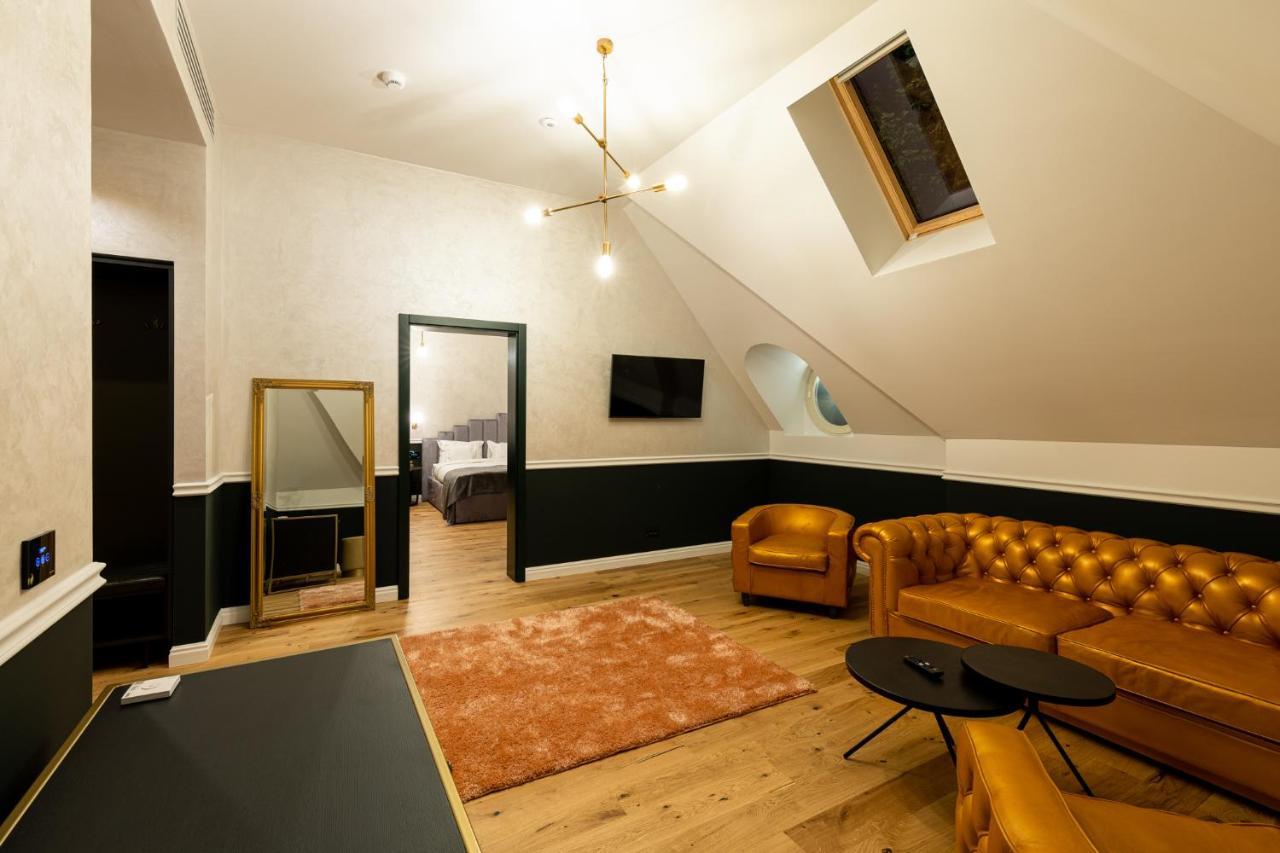 Boutique Hotel Cocosul De Aur Targu Mures Ngoại thất bức ảnh